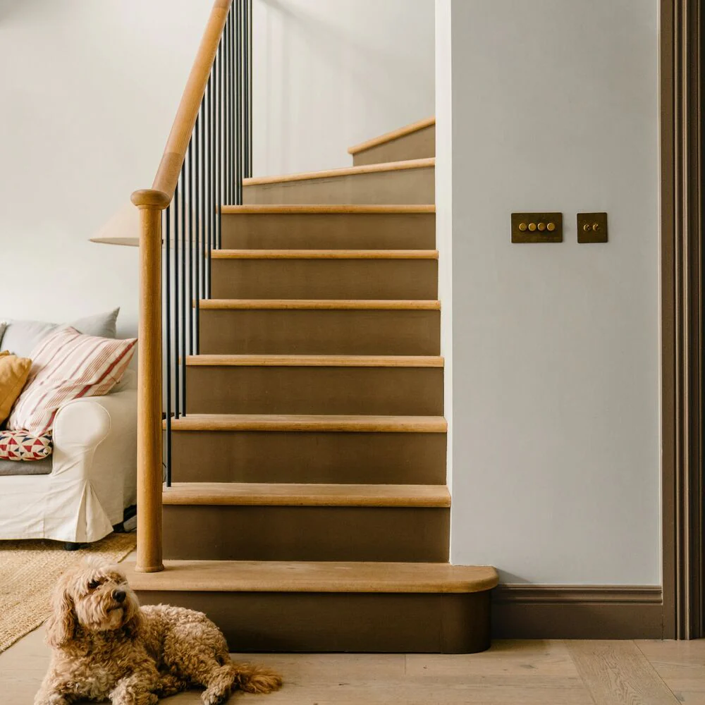 1146-jojo-s-white-8.webp Jojo's White